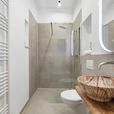 Cozy 3 Bett Mit Küche Am Dom - Neu * Cologne